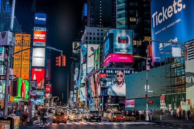 The Ultimate Primer on Programmatic Digital Out-of-Home (DOOH)